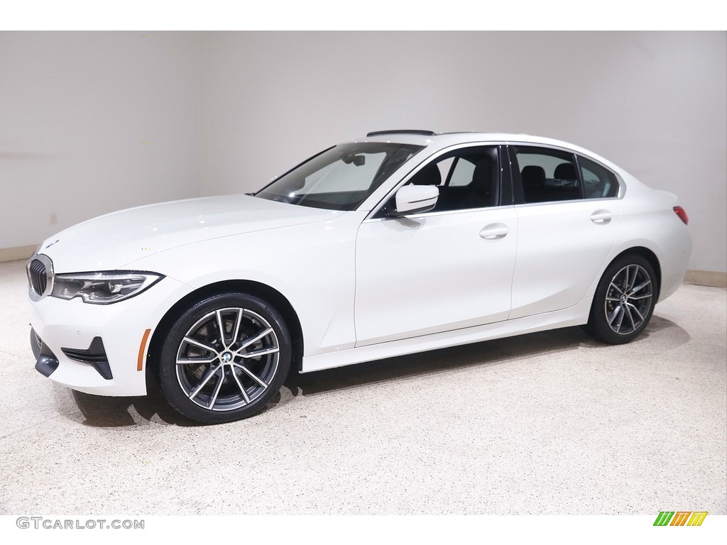 2020 3 Series 330i xDrive Sedan - Alpine White / Black photo #3