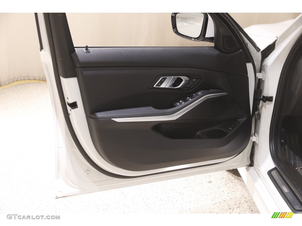 2020 3 Series 330i xDrive Sedan - Alpine White / Black photo #4