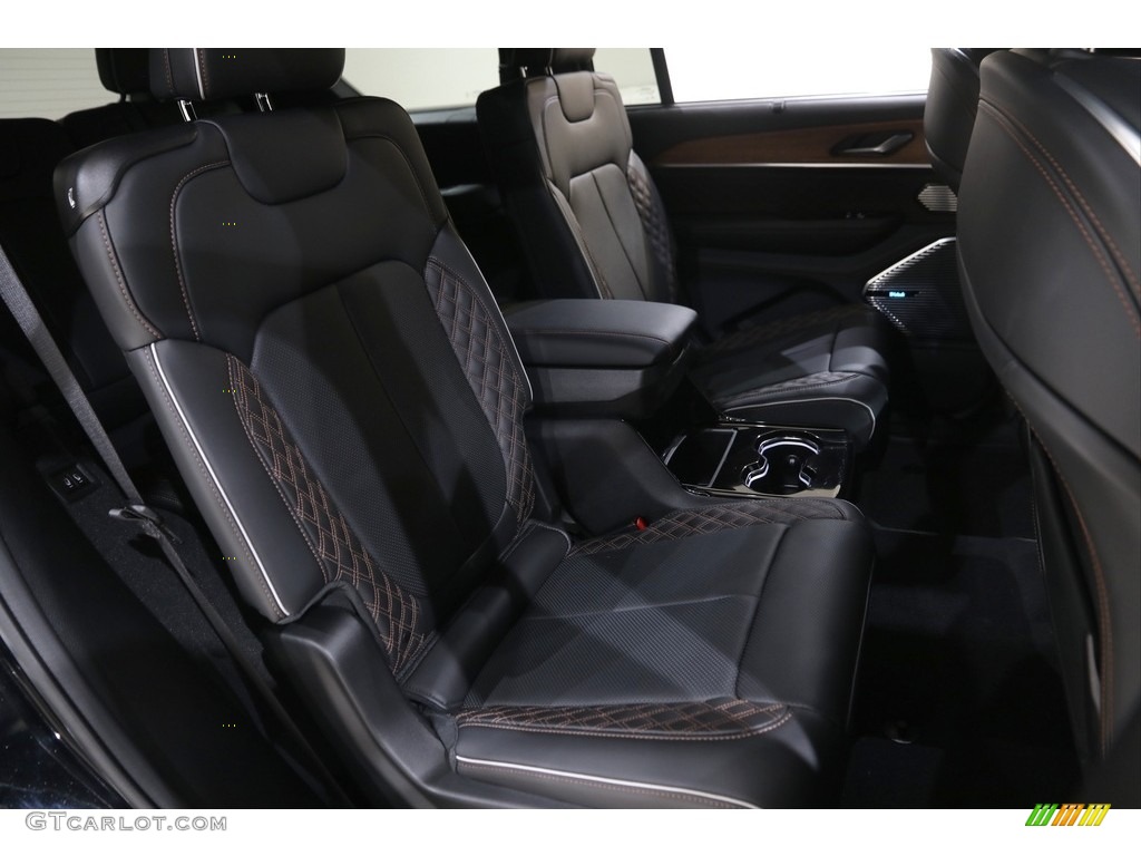 Global Black Interior 2022 Jeep Grand Cherokee L Summit Reserve 4x4 Photo #145937975