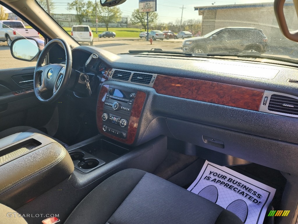 2011 Suburban LS 4x4 - Taupe Gray Metallic / Ebony photo #10