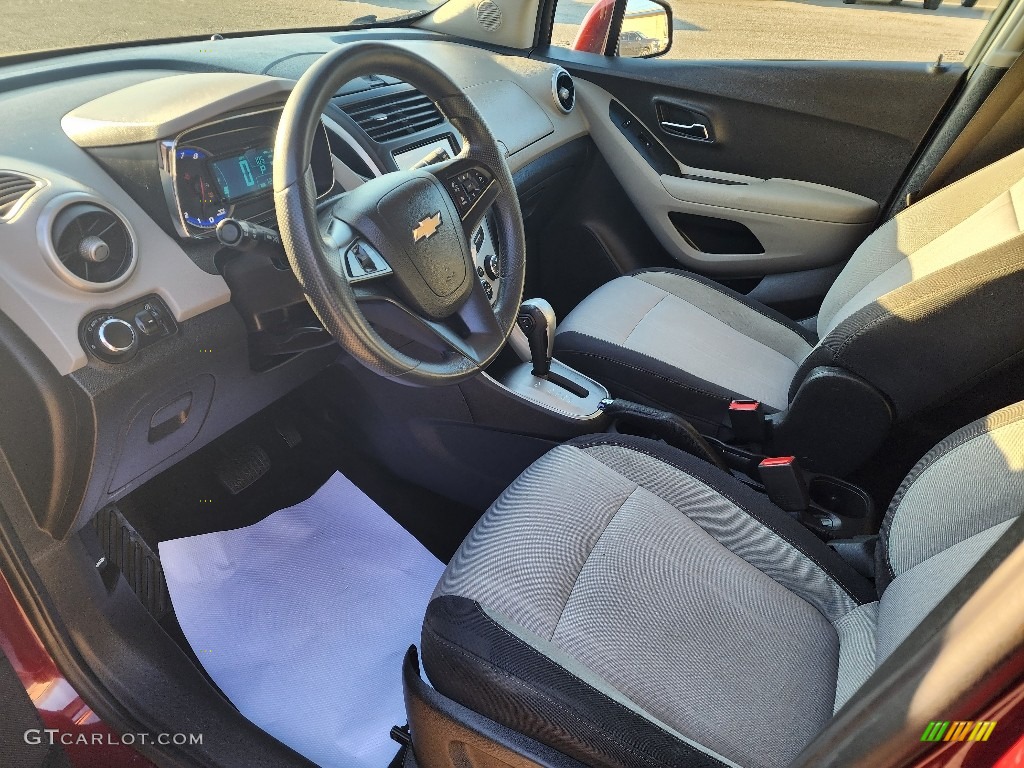 2016 Trax LT - Crimson Metallic / Jet Black/Light Titanium photo #12