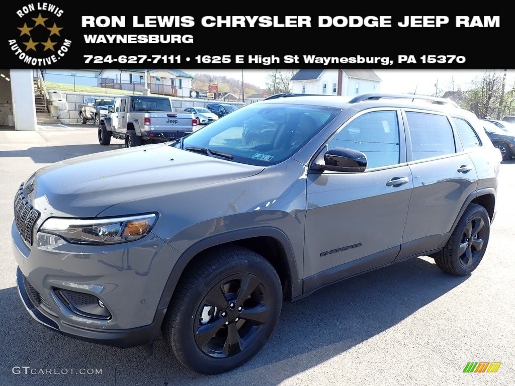 2023 Cherokee Altitude Lux 4x4 - Sting-Gray / Black photo #1