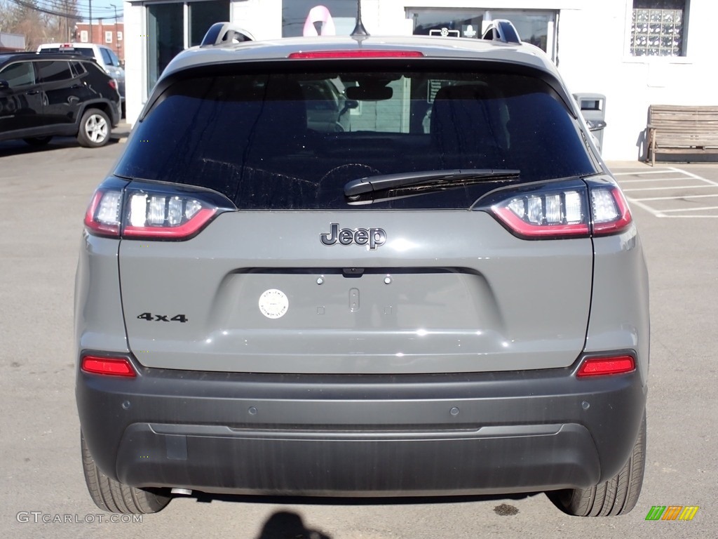 2023 Cherokee Altitude Lux 4x4 - Sting-Gray / Black photo #4