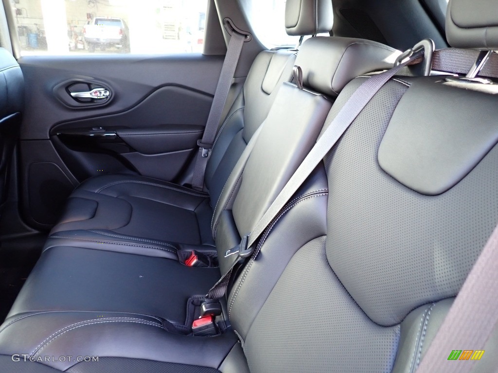 2023 Cherokee Altitude Lux 4x4 - Sting-Gray / Black photo #12