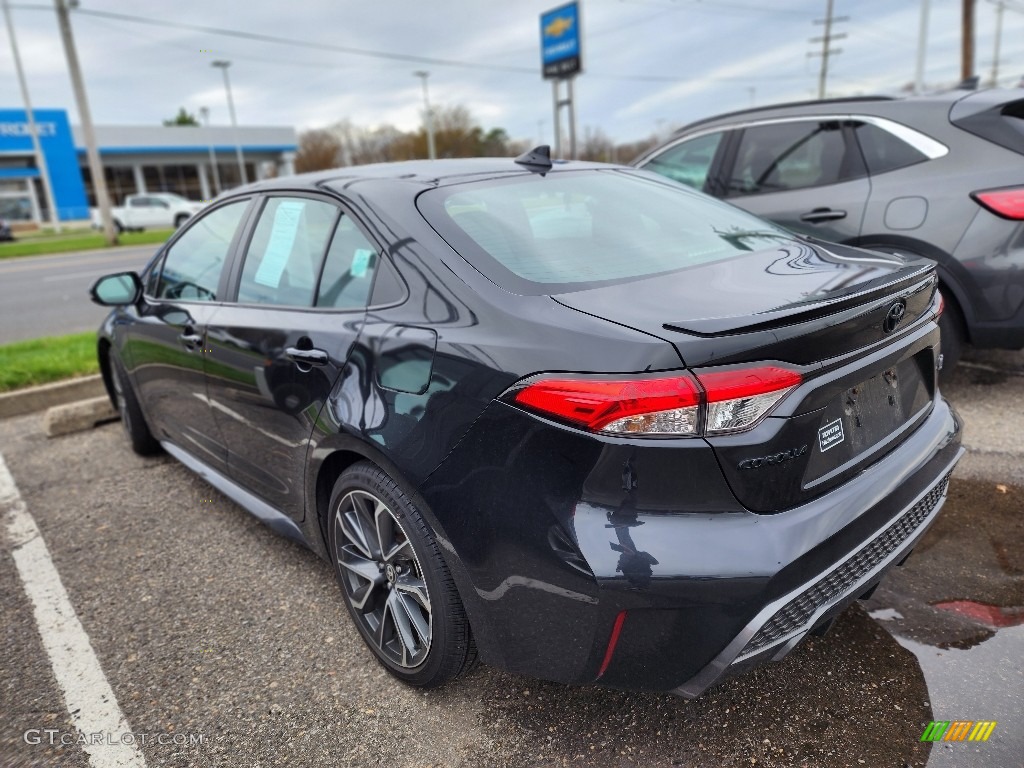 2020 Corolla SE - Black Sand Pearl / Black photo #6