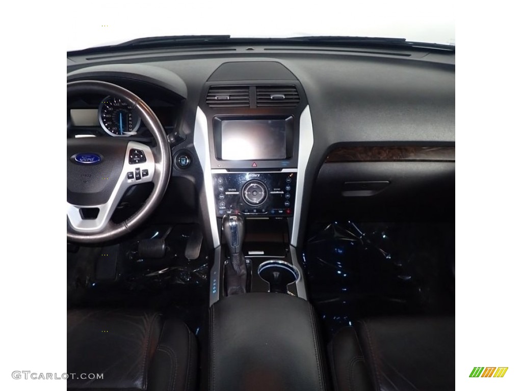2015 Explorer Limited 4WD - Deep Impact Blue / Charcoal Black photo #25