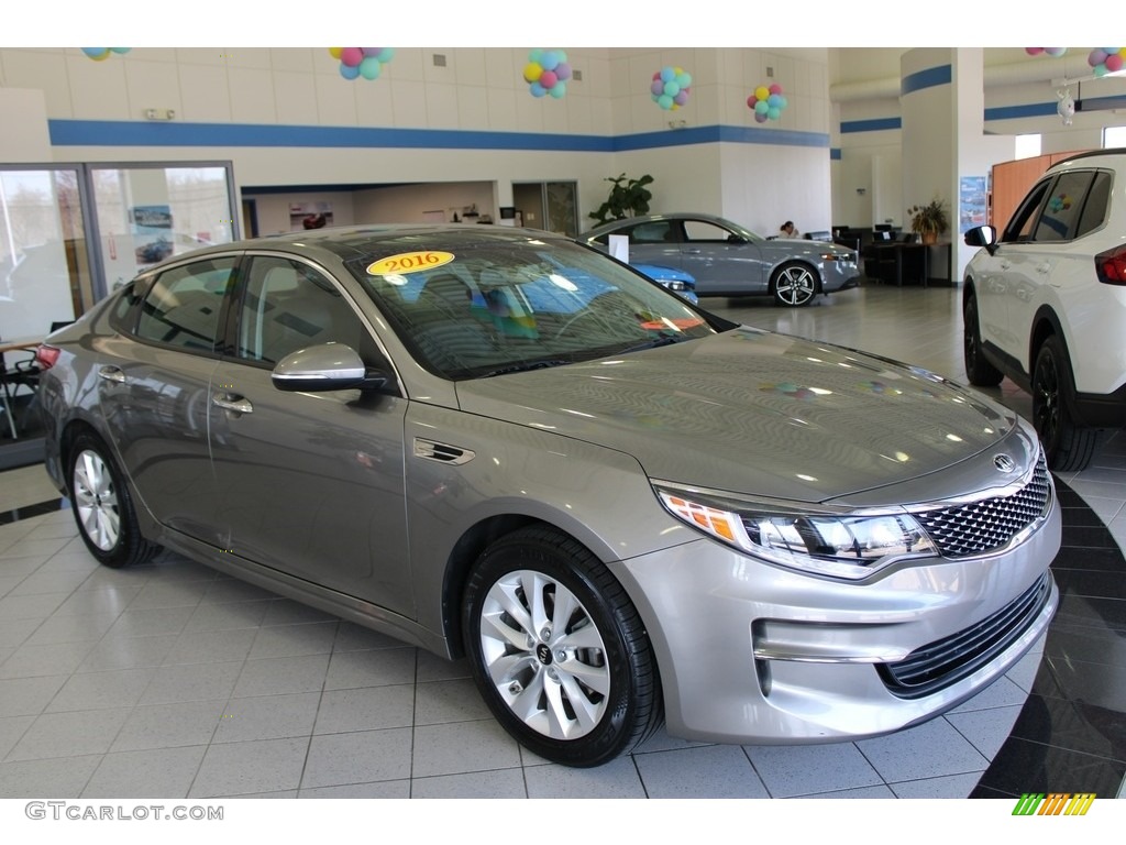 2016 Optima EX - Sparkling Silver / Black photo #3