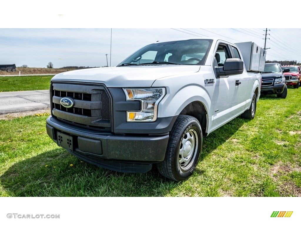 2016 F150 XLT SuperCab - Oxford White / Medium Earth Gray photo #8