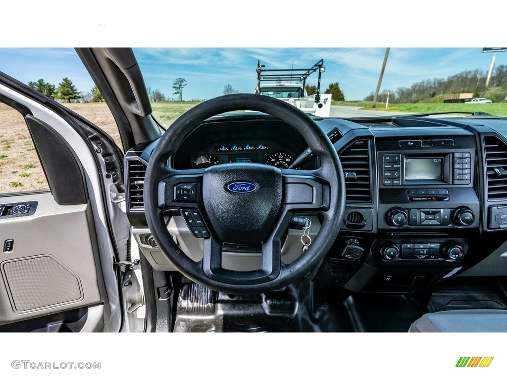 2016 F150 XLT SuperCab - Oxford White / Medium Earth Gray photo #26