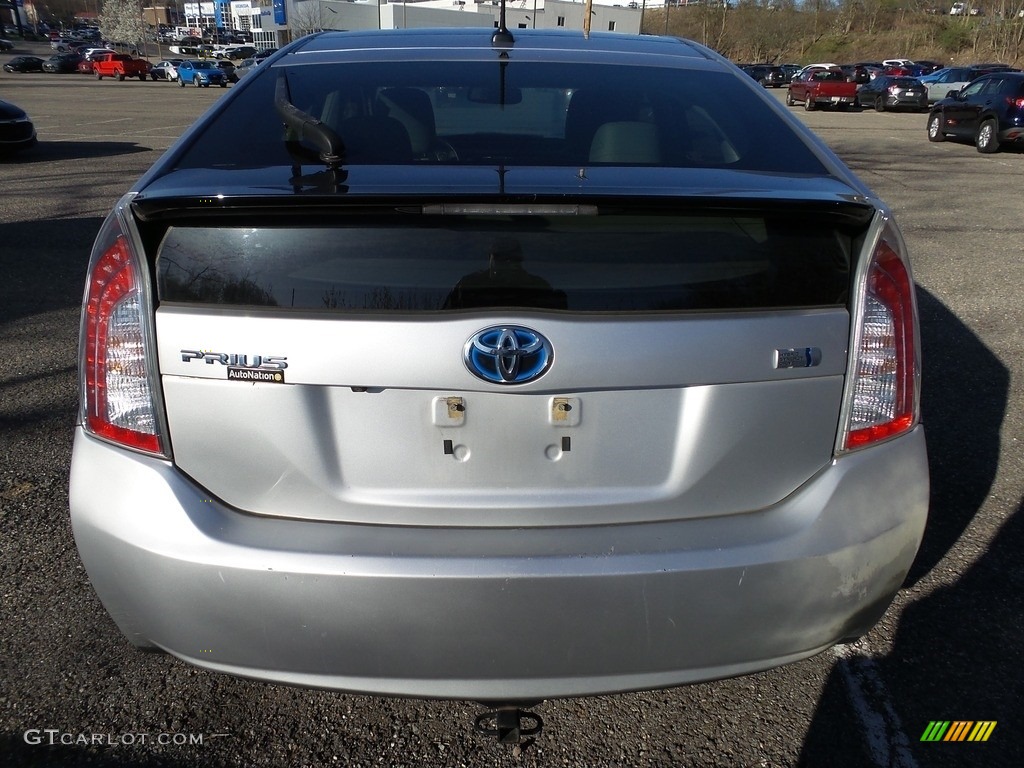 2013 Prius Two Hybrid - Classic Silver Metallic / Bisque photo #3
