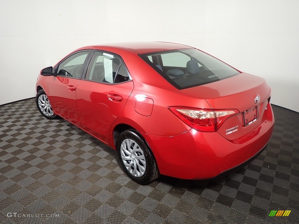 2019 Corolla LE - Barcelona Red Metallic / Black photo #10