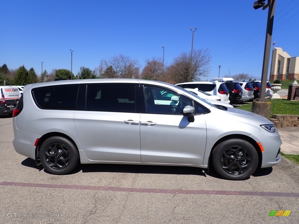 Silver Mist 2023 Chrysler Pacifica Hybrid Touring L Exterior Photo #145950581