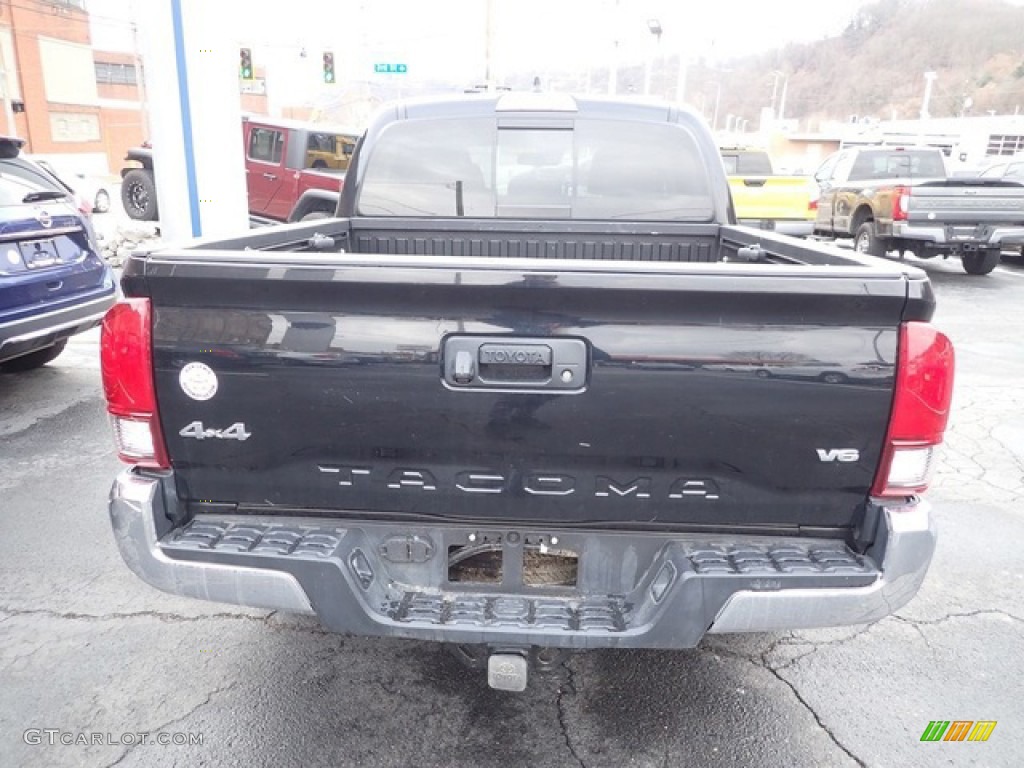 2021 Tacoma SR5 Double Cab 4x4 - Midnight Black Metallic / Cement photo #7