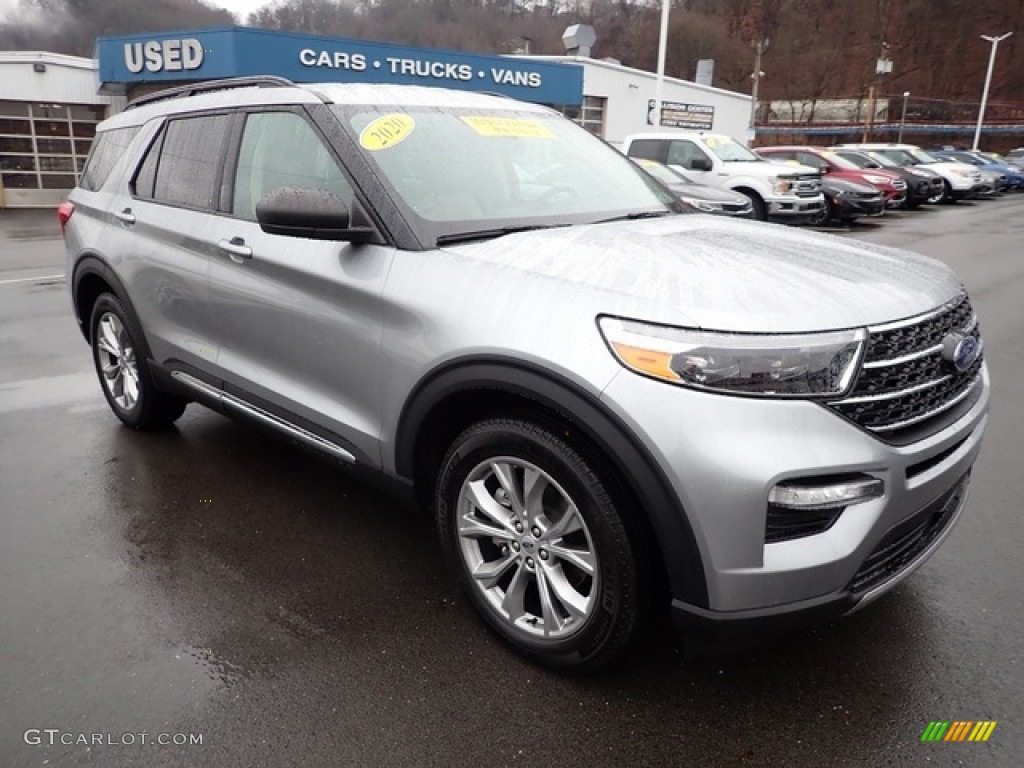 2020 Explorer XLT 4WD - Iconic Silver Metallic / Sandstone photo #2