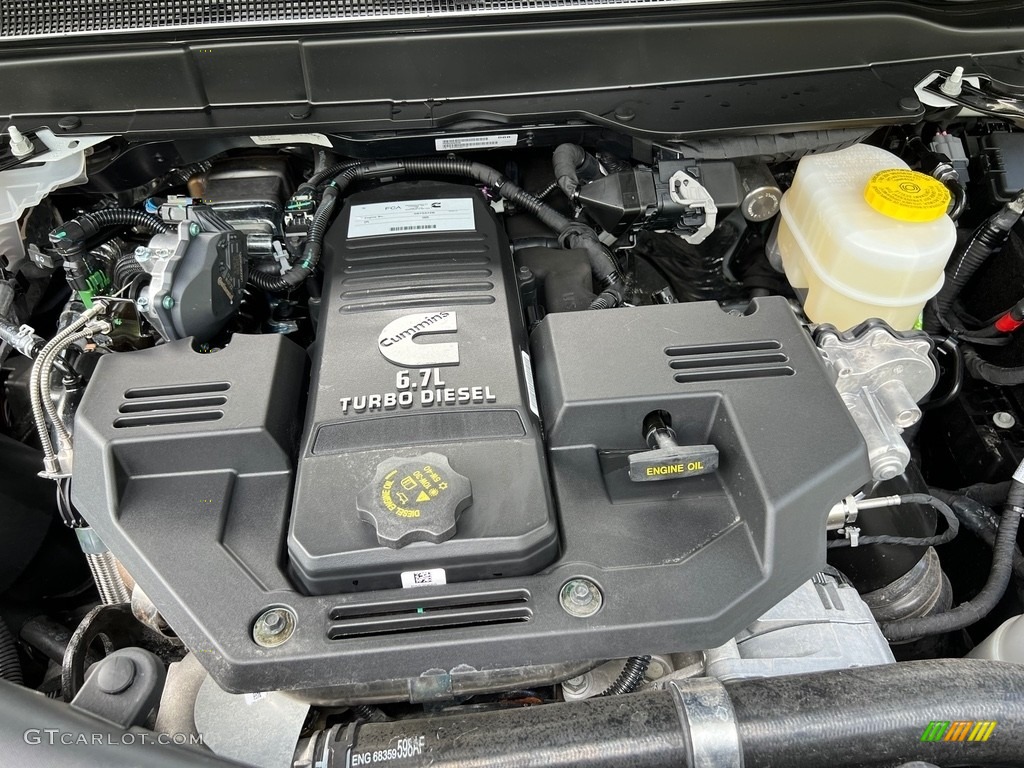 2023 Ram 2500 Limited Crew Cab 4x4 Engine Photos