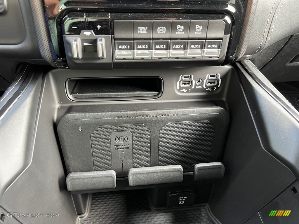2023 2500 Limited Crew Cab 4x4 - Pearl White / Black photo #34