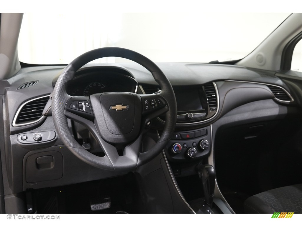 2020 Trax LS - Nightfall Gray Metallic / Jet Black photo #6