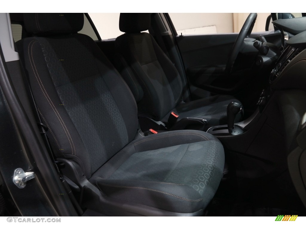 2020 Trax LS - Nightfall Gray Metallic / Jet Black photo #14