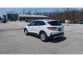 2020 Oxford White Ford Escape SE 4WD  photo #3