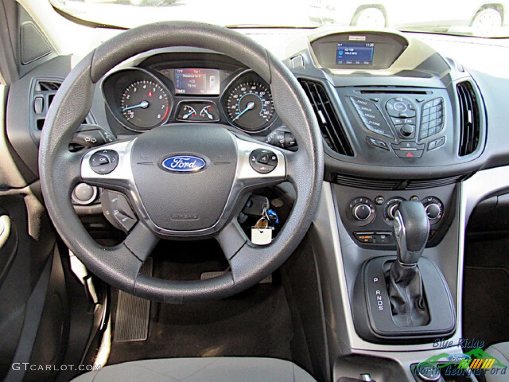 2015 Escape SE - Oxford White / Medium Light Stone photo #15