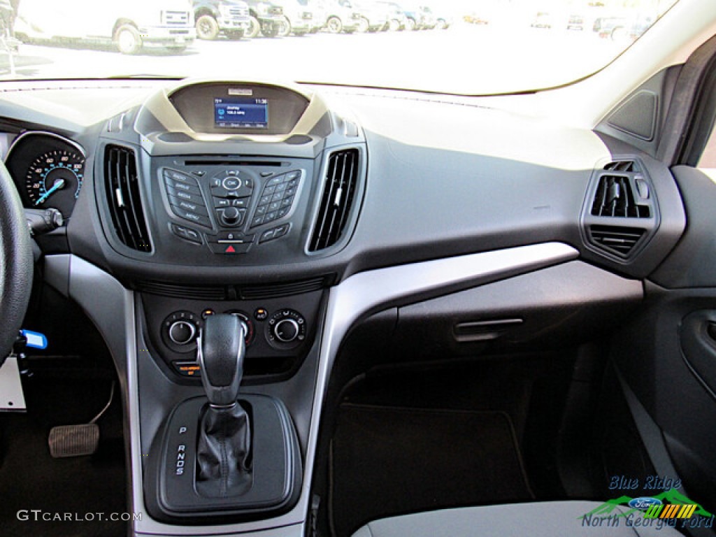 2015 Escape SE - Oxford White / Medium Light Stone photo #16