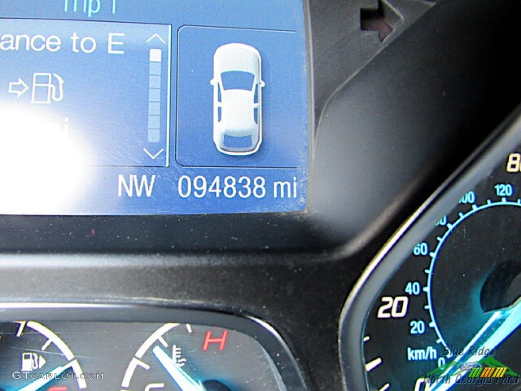 2015 Escape SE - Oxford White / Medium Light Stone photo #19