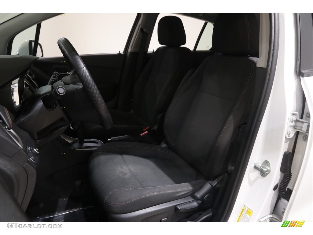 2020 Trax LS - Summit White / Jet Black photo #5
