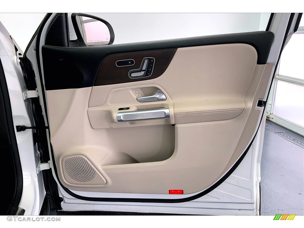 2020 GLB 250 - Polar White / Macchiato Beige photo #27