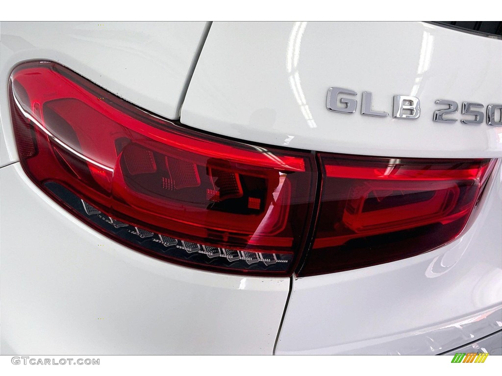 2020 GLB 250 - Polar White / Macchiato Beige photo #29