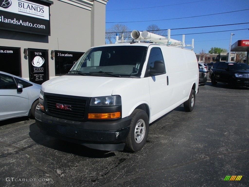 2018 Savana Van 2500 Cargo - Summit White / Medium Pewter photo #2