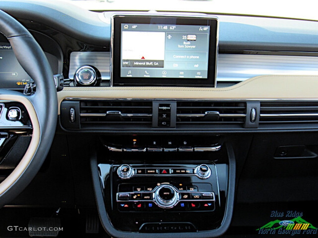2022 Lincoln Corsair Grand Touring AWD Dashboard Photos