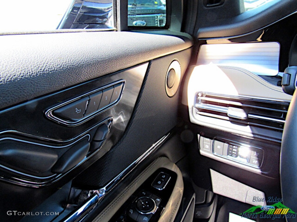 2022 Lincoln Corsair Grand Touring AWD Sandstone Door Panel Photo #145962969