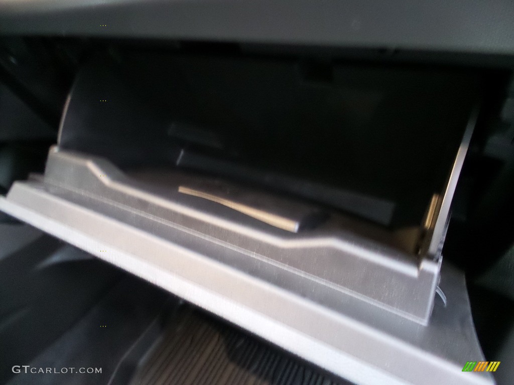 2022 Edge ST AWD - Star White Metallic / Ebony photo #14