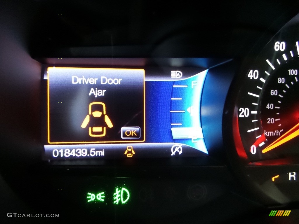 2022 Edge ST AWD - Star White Metallic / Ebony photo #28