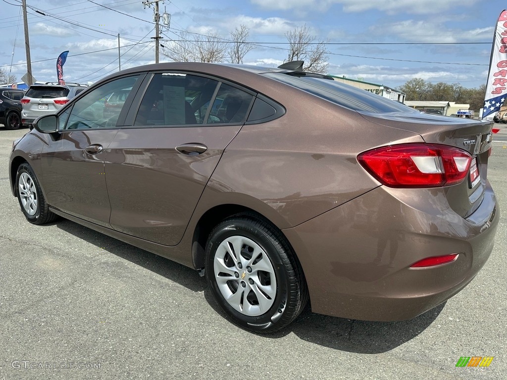 2019 Cruze LS - Oakwood Metallic / Jet Black/­Galvanized photo #4