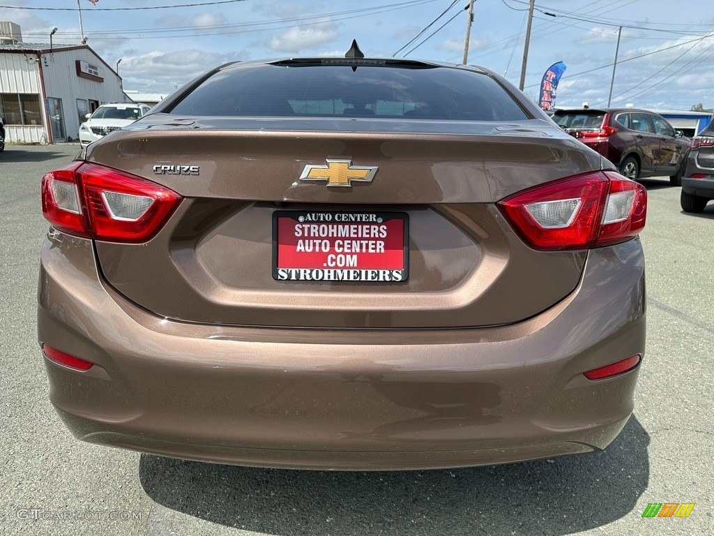 2019 Cruze LS - Oakwood Metallic / Jet Black/­Galvanized photo #5