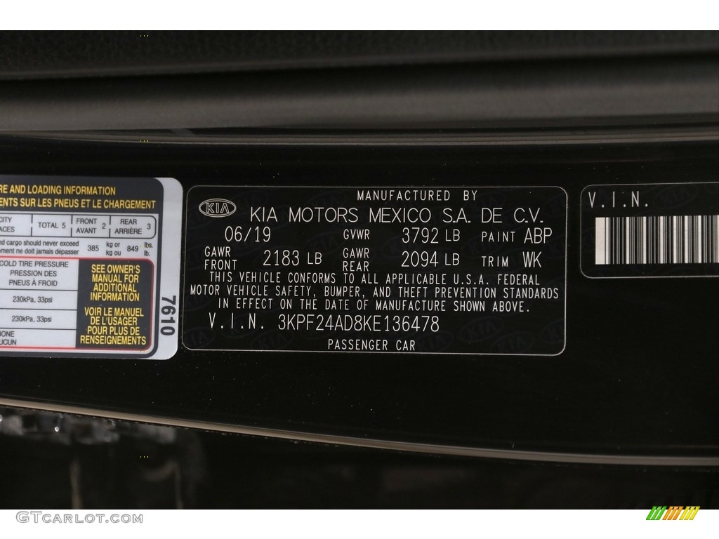 2019 Forte LXS - Aurora Black Pearl / Black photo #21