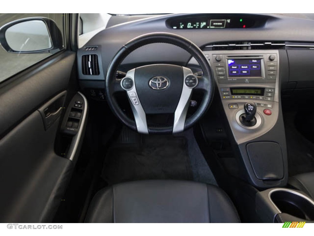 2014 Prius Four Hybrid - Classic Silver Metallic / Misty Gray photo #5