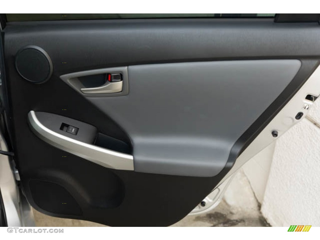 2014 Prius Four Hybrid - Classic Silver Metallic / Misty Gray photo #31