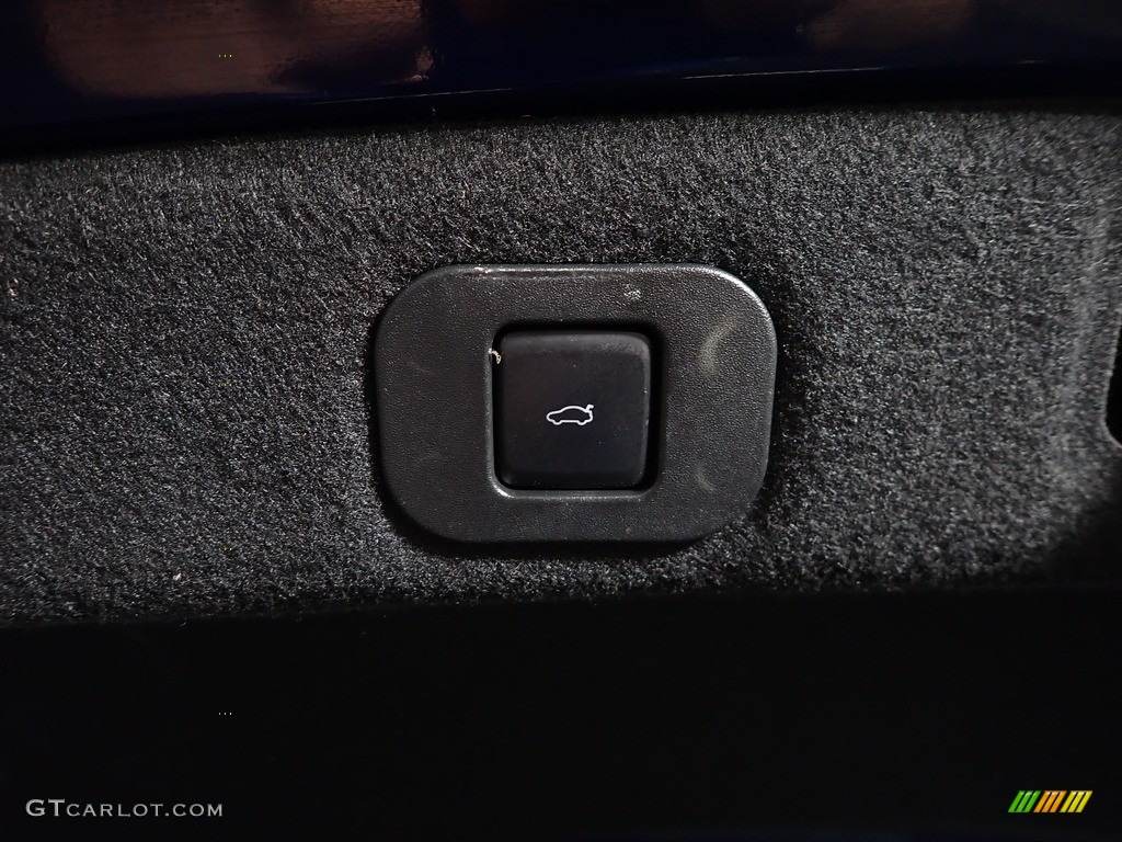 2019 Continental Reserve AWD - Rhapsody Blue / Ebony photo #17