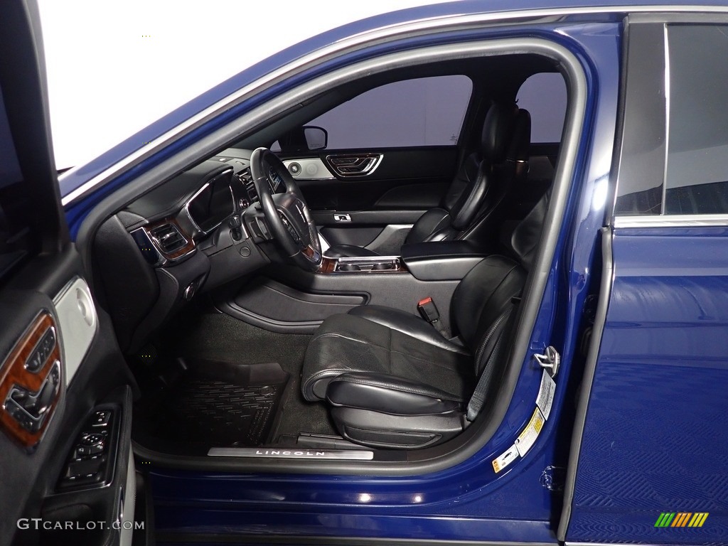 2019 Lincoln Continental Reserve AWD Front Seat Photos