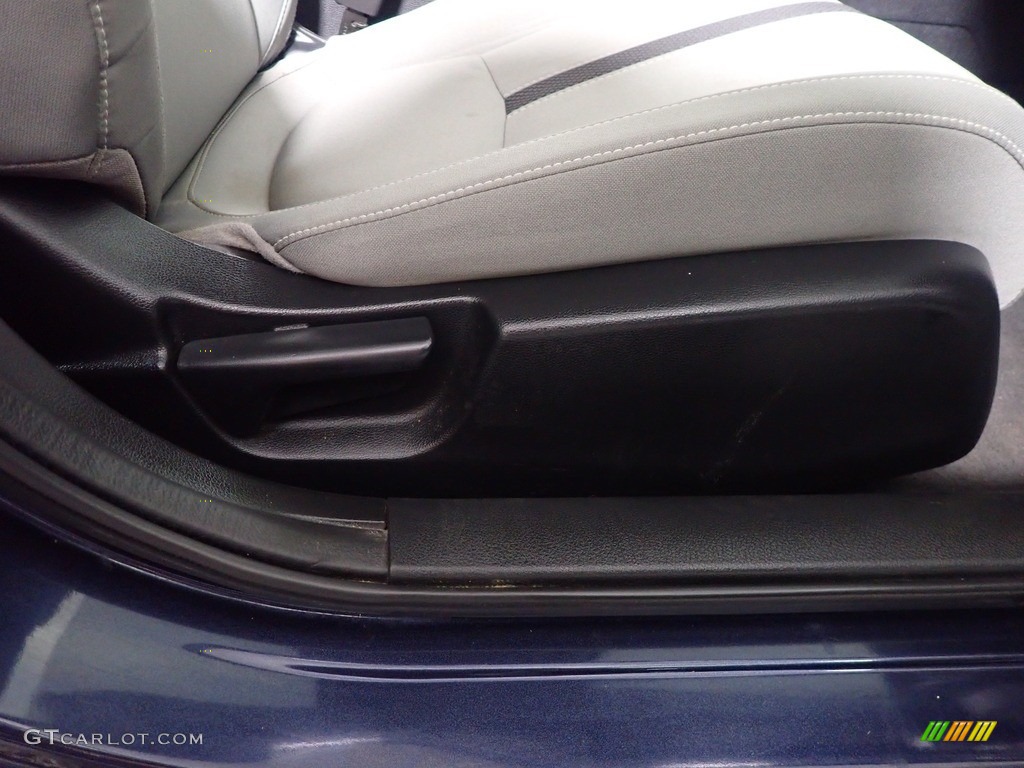 2019 Civic LX Sedan - Cosmic Blue Metallic / Black/Ivory photo #37