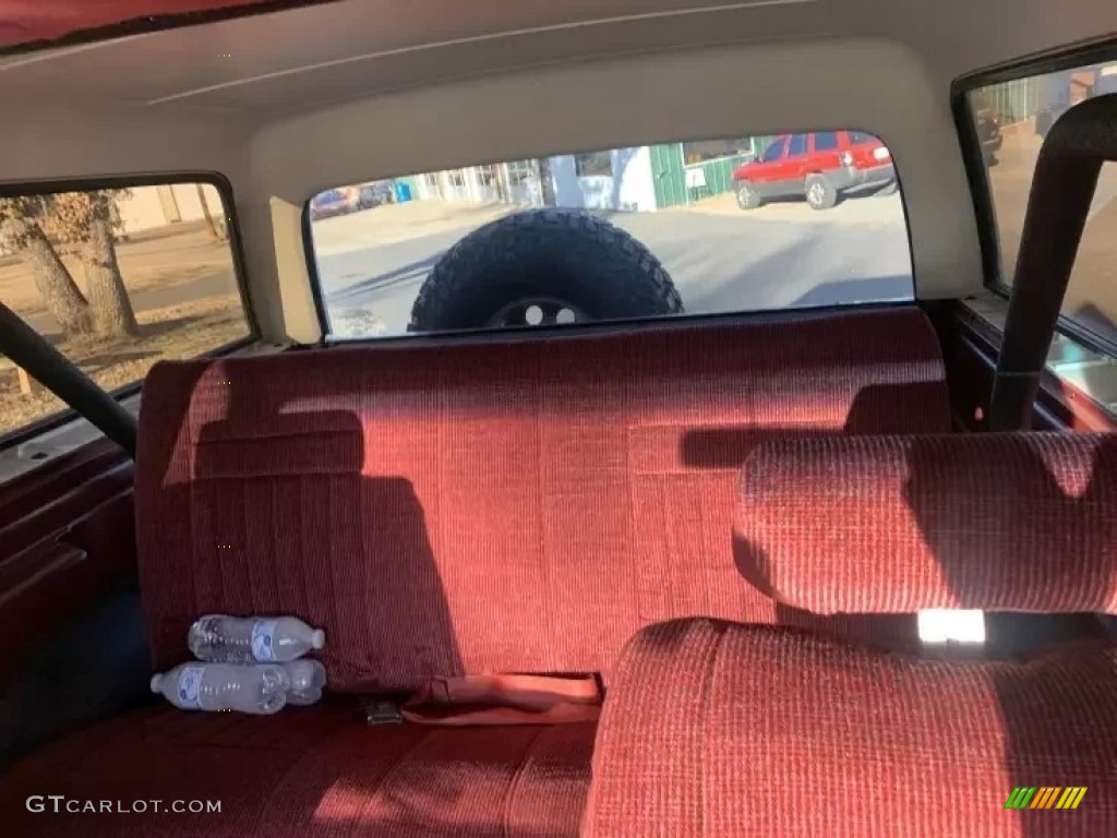 1990 Ford Bronco XLT 4x4 Rear Seat Photo #145971572