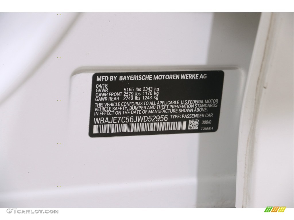 2018 5 Series 540i xDrive Sedan - Alpine White / Black photo #24