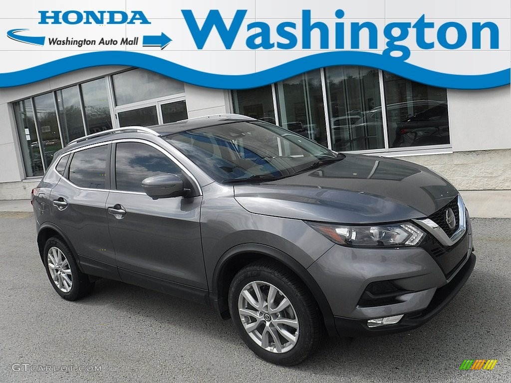 Gun Metallic Nissan Rogue Sport