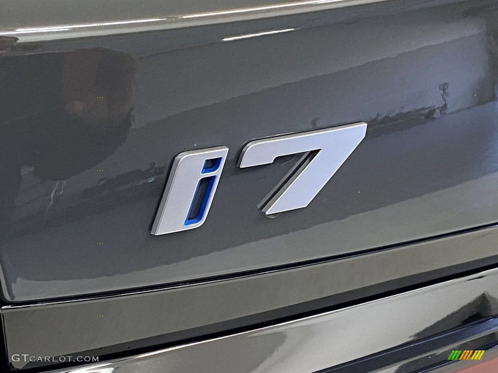 2023 BMW i7 Series xDrive60 Marks and Logos Photo #145975289