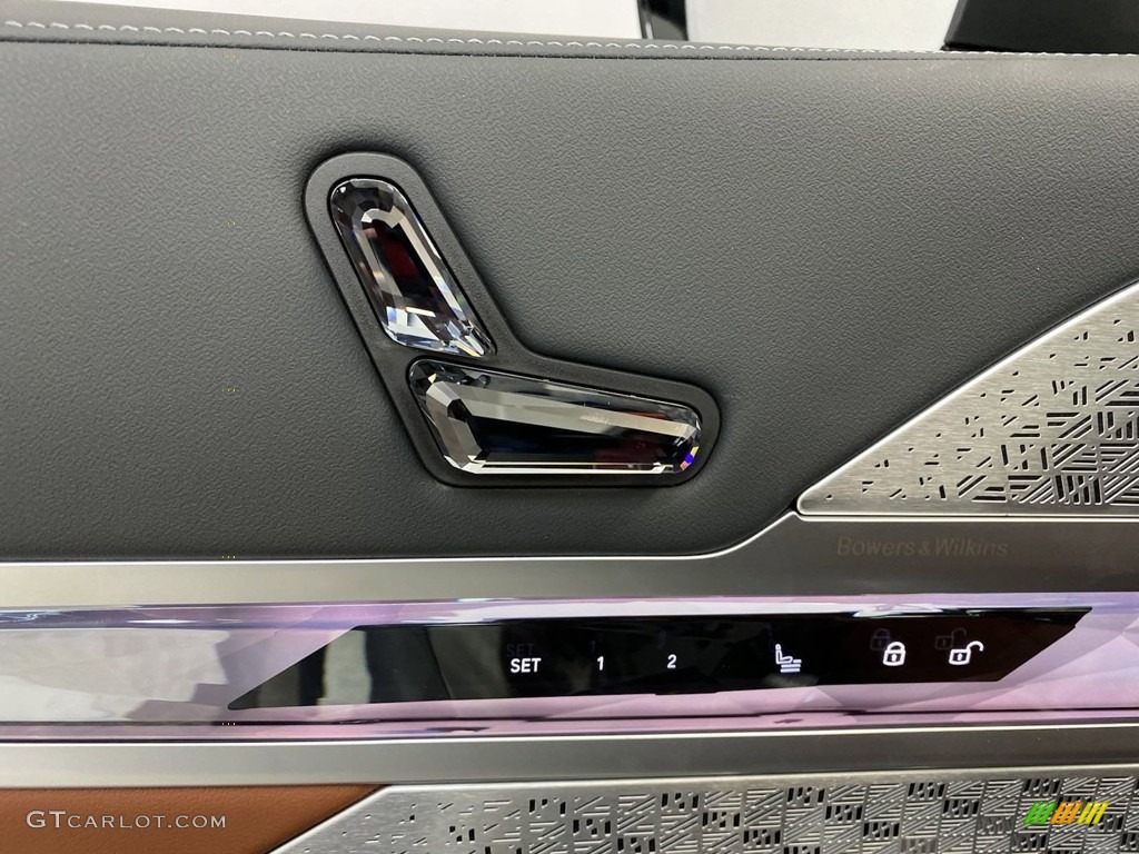2023 BMW i7 Series xDrive60 Tartufo Door Panel Photo #145975367