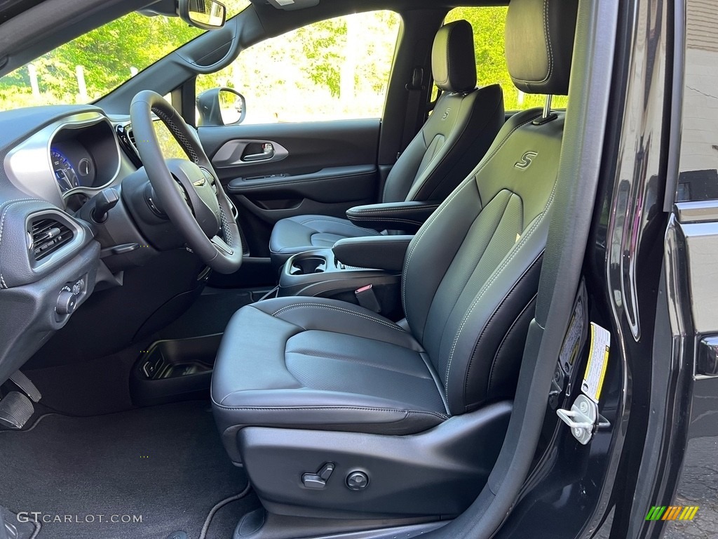 Black Interior 2023 Chrysler Pacifica Touring L AWD Photo #145975685