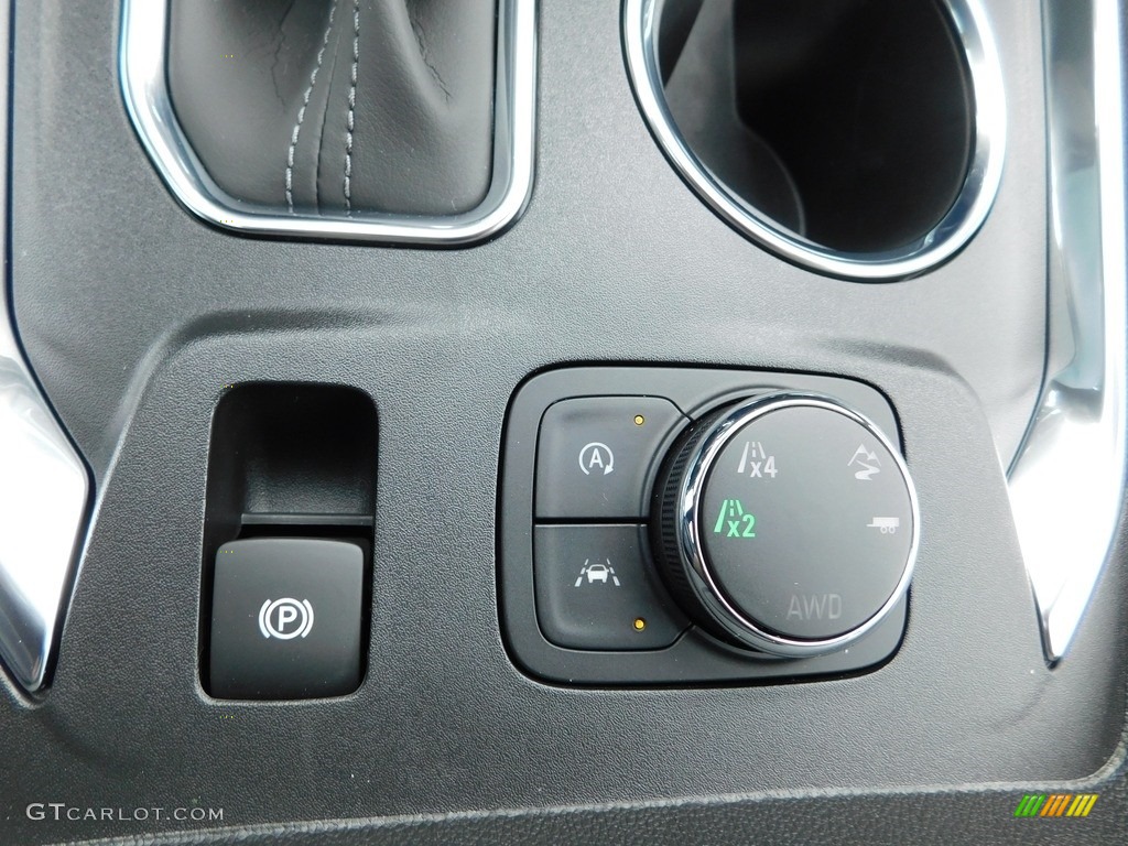 2023 Chevrolet Traverse Premier Controls Photos
