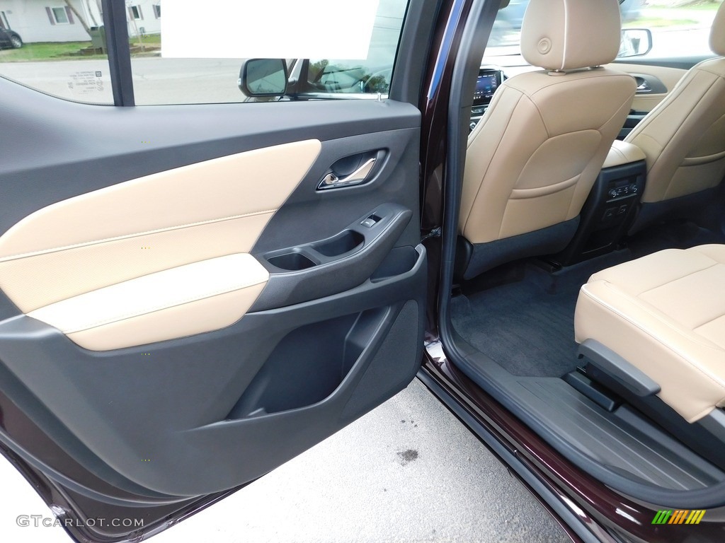 2023 Chevrolet Traverse Premier Jet Black/Maple Sugar Door Panel Photo #145977215